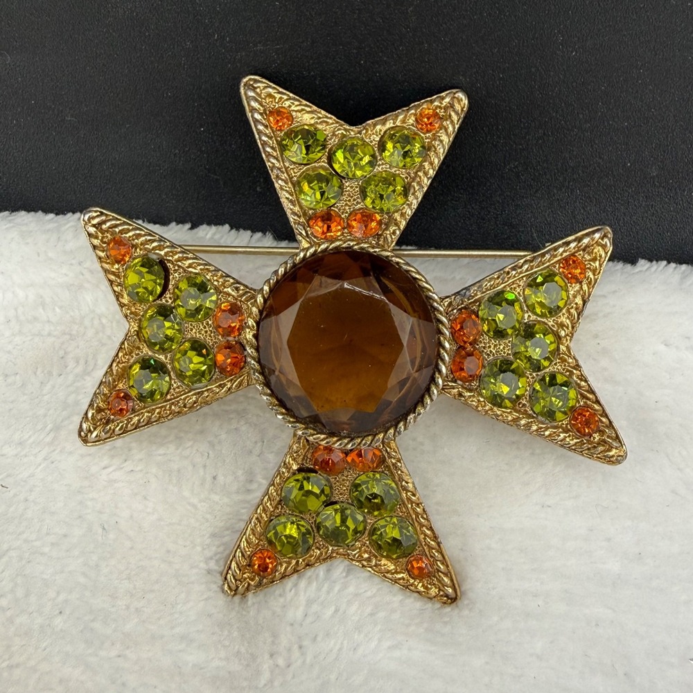 Vintage‎ BSK Maltese Cross Brooch Gold Tone Rhinestone Signed READ